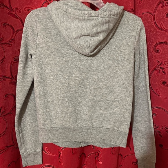 Abercrombie & Fitch Gray Crop Hoodie Sweatshirt - Picture 1 of 3
